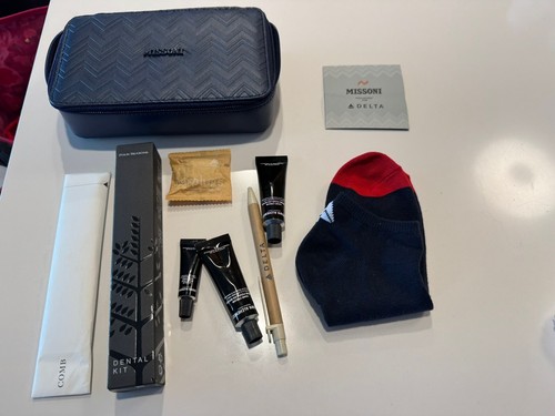 Delta One MISSONI Amenity Kit Prima Classe Custodia Blu Calze Penna Coltivato Alchimista - Foto 6 di 7