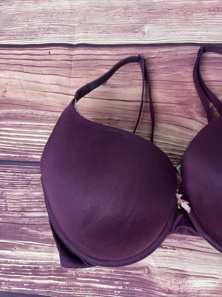 Sujetador Victoria Secret 34DD Push Up Body de Victoria Forma Perfecta Morado Foto 2 de 4