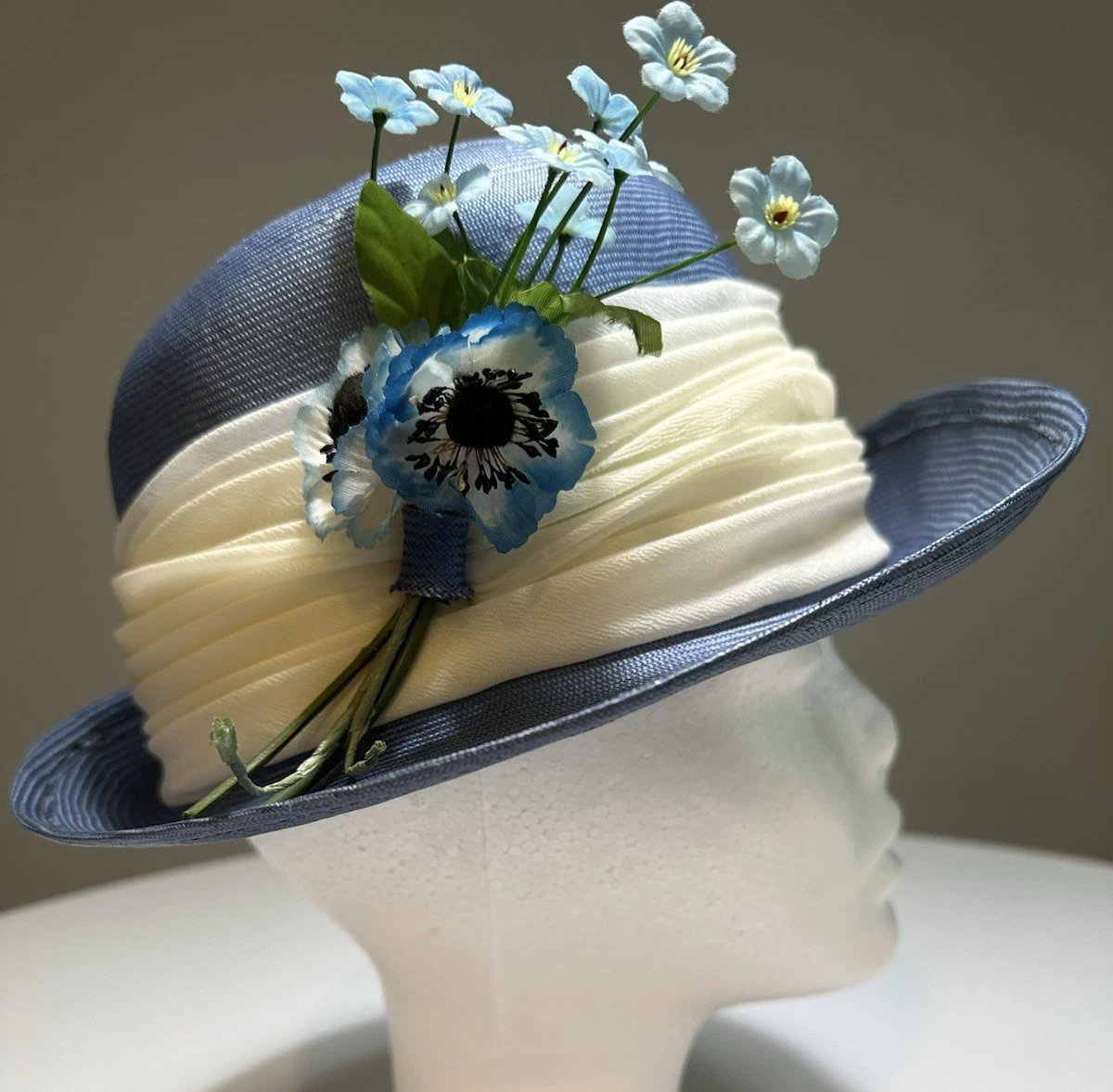 Vintage blue and white flowers. Hat. Vintage Dark Blue Wide Brim Hat, Straw with Big Flower  main image 4