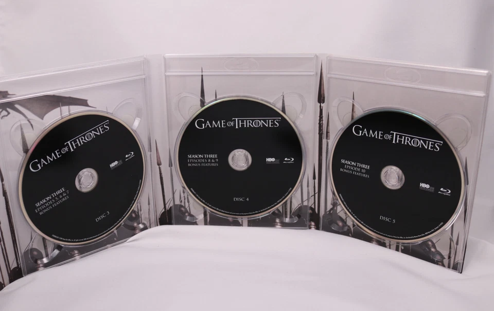 NEW Game of Thrones: Season 3 w/ Bonus Disc & Slipcover (Bluray + DVD + Digital) - Image 4 of 4