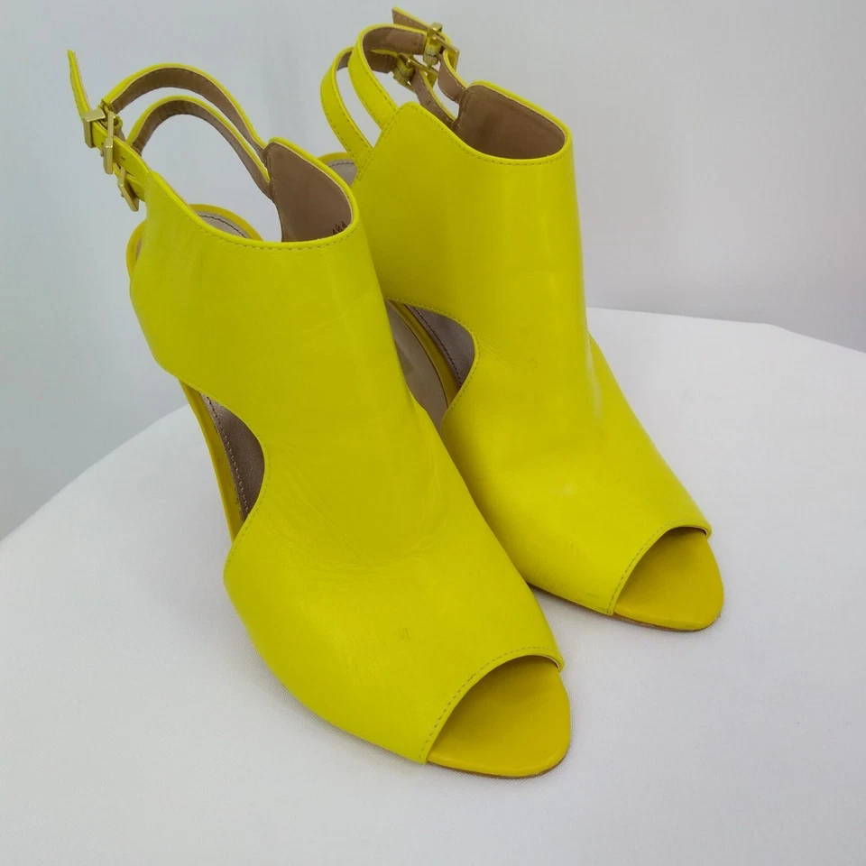 Tacones Rachel Roy para mujer talla 8,5 cuña de madera amarillo brillante punta abierta Foto 3 de 4