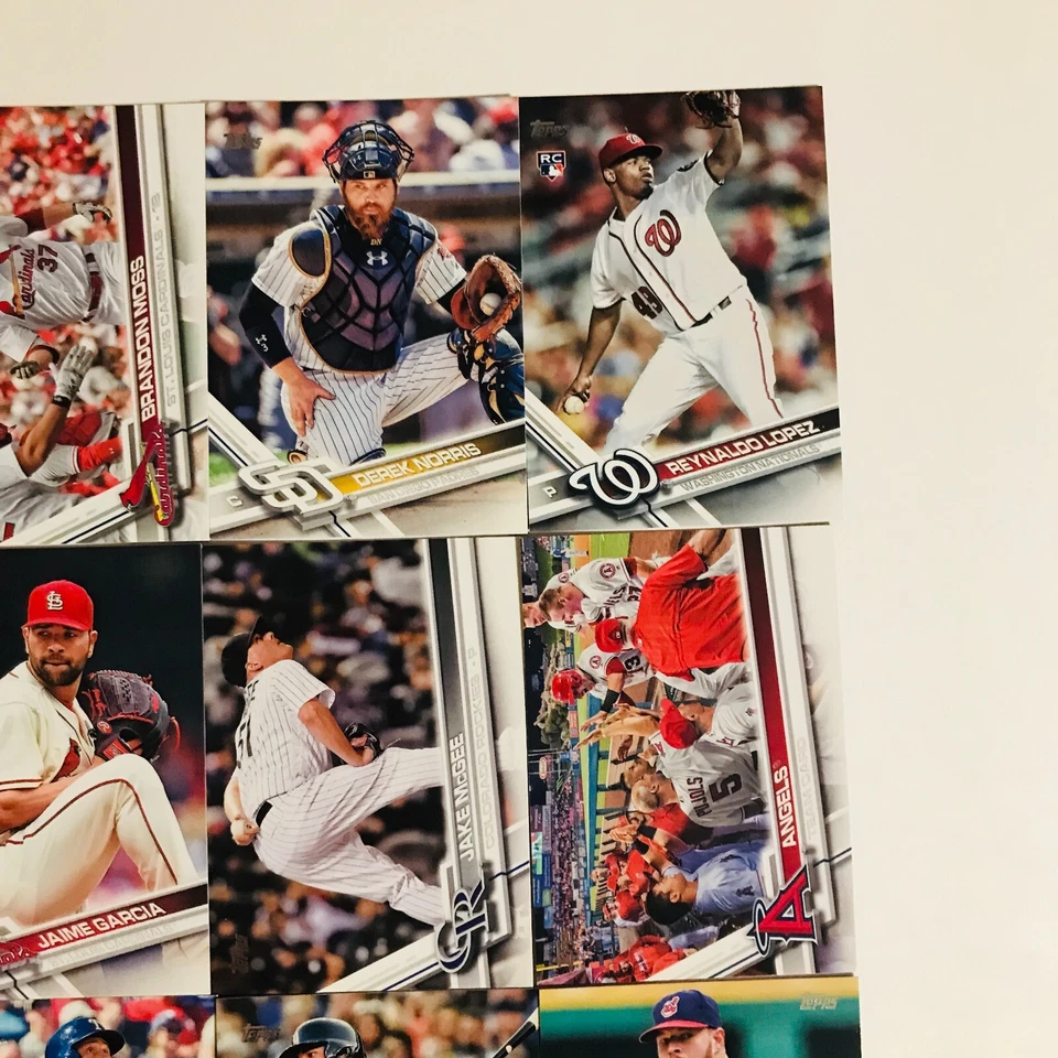 Lote de 29 cartas 2017 Topps Series 1 y 2 con radiocontrol y estrellas CL391 Foto 4 de 4
