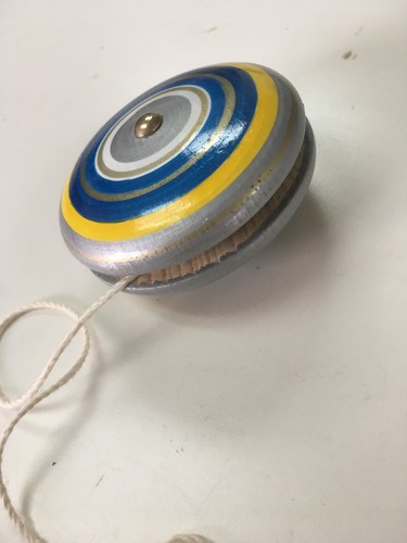 TRADITIONAL HAND PAINTED WOOD , ORIGINAL YOYO , MEXICAN TOY , BRIGHT COLORS - Picture 4 of 5