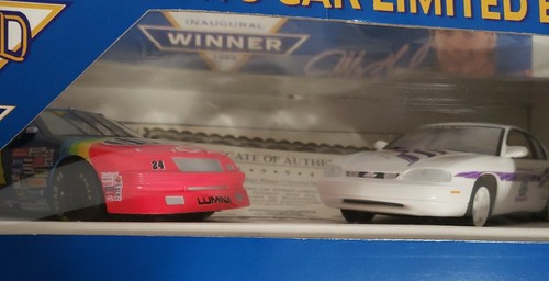 SIGNED 1994 JEFF GORDON #24 DUPONT 1ST INDY BRICKYARD WIN AUTOGRAPHED 1/24 CARS - Picture 8 of 12