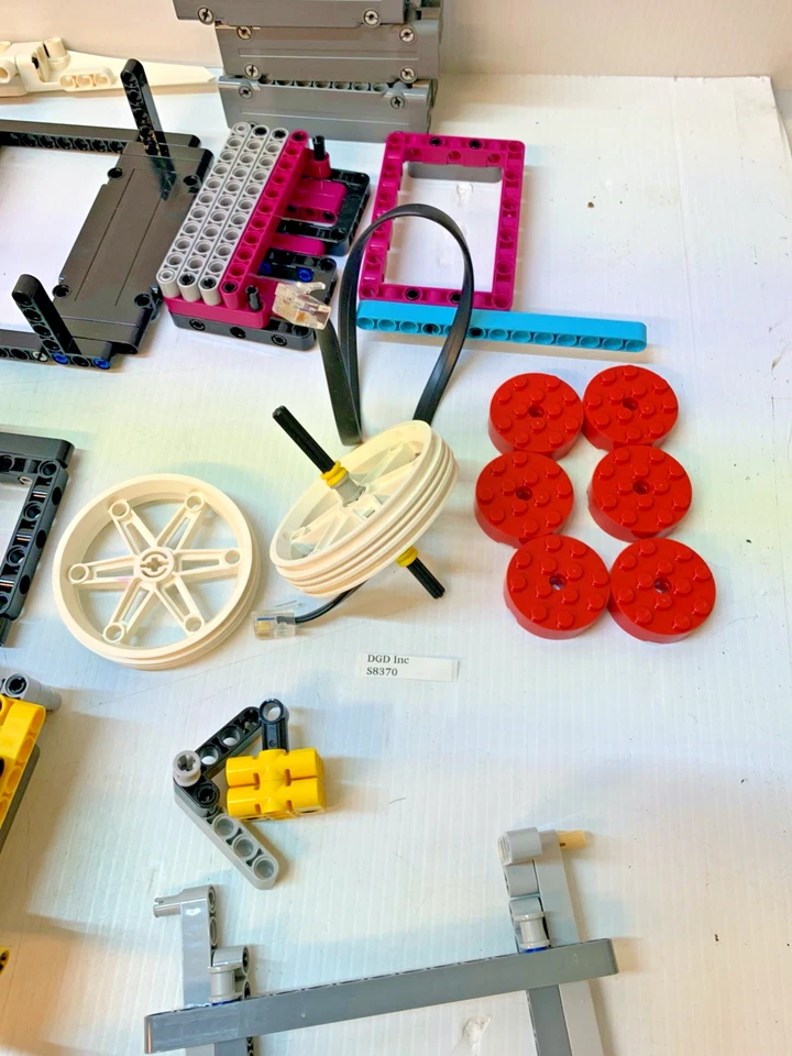 Lego Mindstorms EV3 Education 45544 Ages 10-21 Core Set Parts Only S8370 - Image 2 of 4