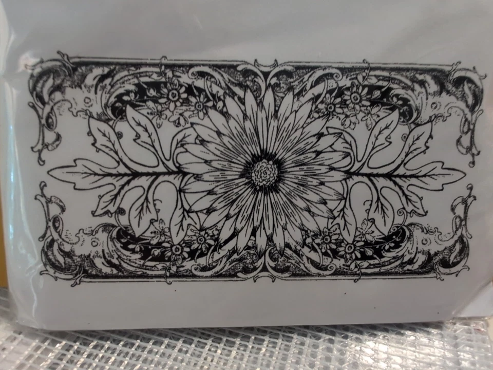 Conjunto pré-cortado Heartfelt Creations Delicate Asters and Butterflies - Imagem 4 de 4