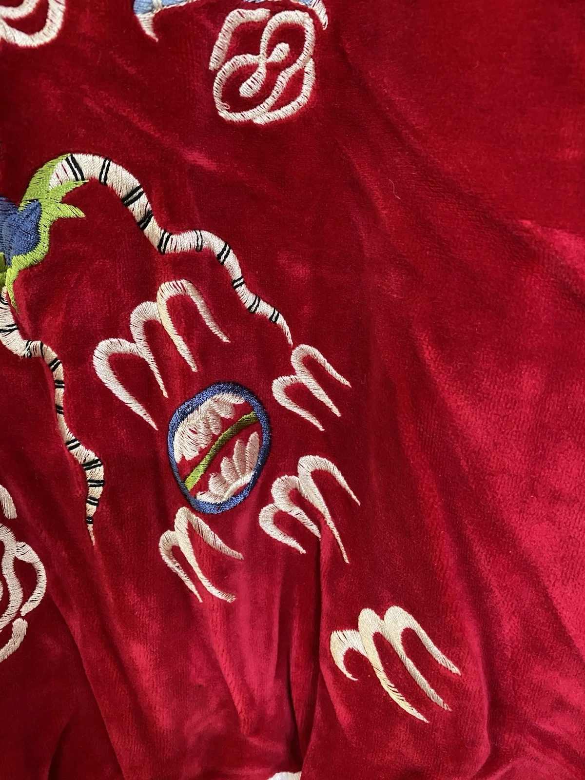 Felpa con cappuccio Gucci 2017 Dragon in velluto ricamato taglia M