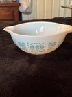 Pyrex Turquoise on White Amish Butterprint Cinderella Nesting Bowl #441 Vintage