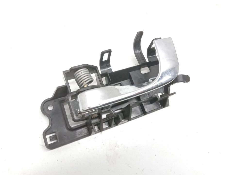 Cadillac CTS 2003-2007 manija de puerta interior delantera izquierda OEM, 25707889 Foto 2 de 4