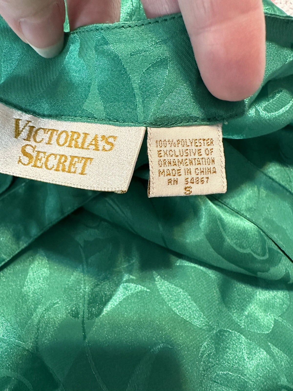 UNDERCOVER Abito vintage Victoria’s Secret etichetta oro verde con accenti neri taglia small