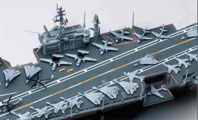 USS Kitty Hawk CV-63 Carrier US NAVY 1/800 Scale Plastic Model Kit