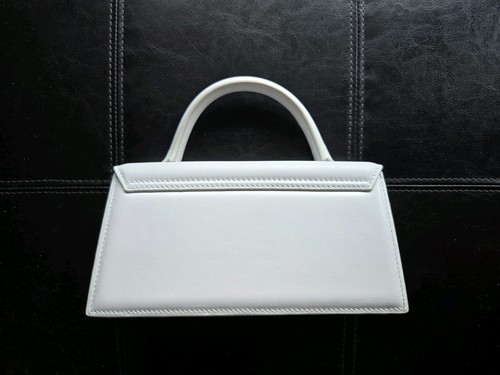 Authentic JACQUEMUS White Long Chiquito Bag - Excellent Pre-loved Condition - Picture 3 of 10