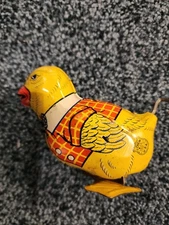 Vintage Wind Up J. Chein Chick 3 1/2", Winds Up And Runs