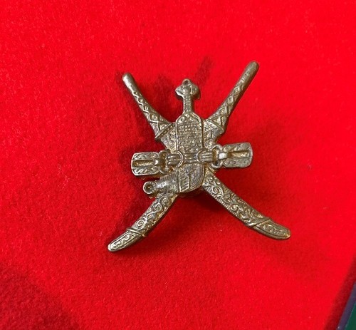 Middle East and Arab Military Badges, Wide selection, see drop down menu - Picture 36 of 105