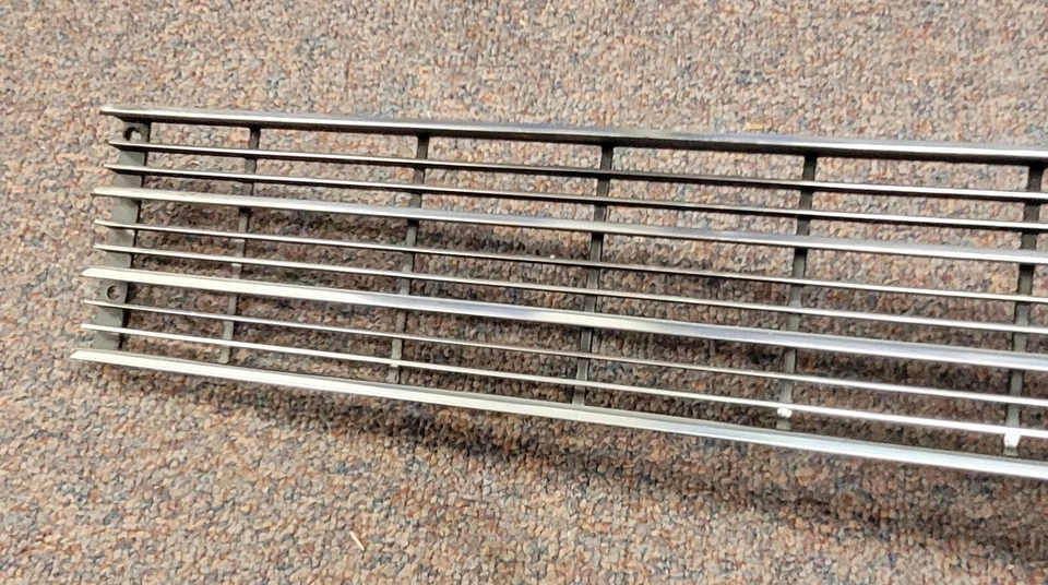 1974 Dodge Monaco Front Bumper Upper Grille Grill 3691520 NOS. - Image 4 of 4