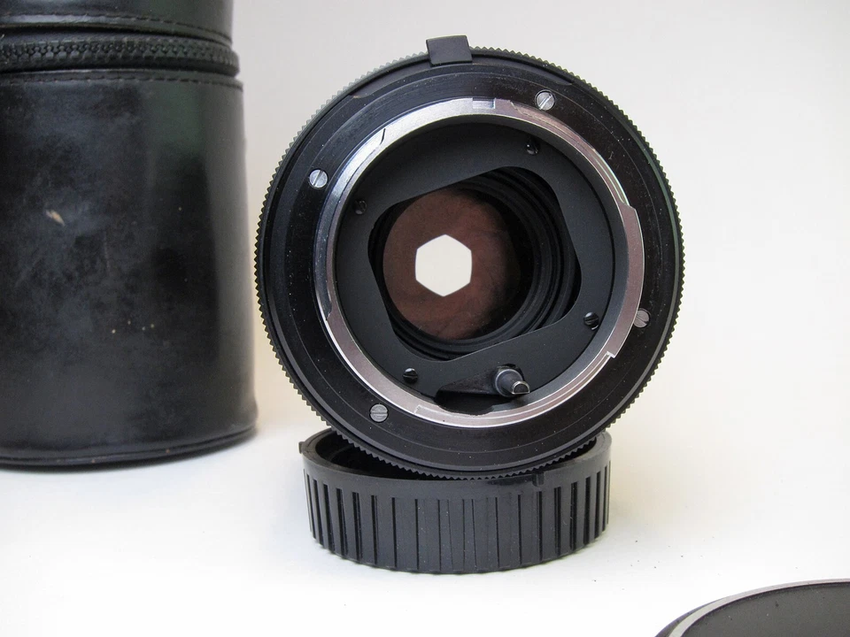 Minolta MC Tele Rokkor-PF 135mm f2.8 Prime Lens Complete Kit - Image 4 of 4