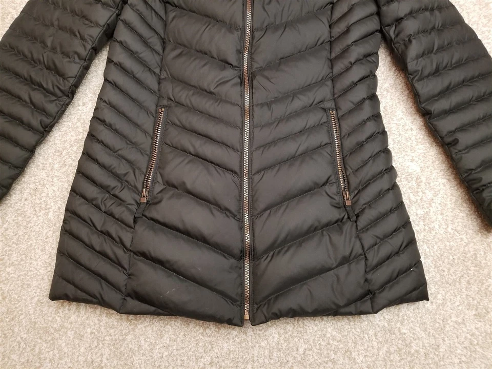 Chaqueta acolchada aislante Sienastudio Puffer para mujer pequeña negra plumón de pato Foto 4 de 4