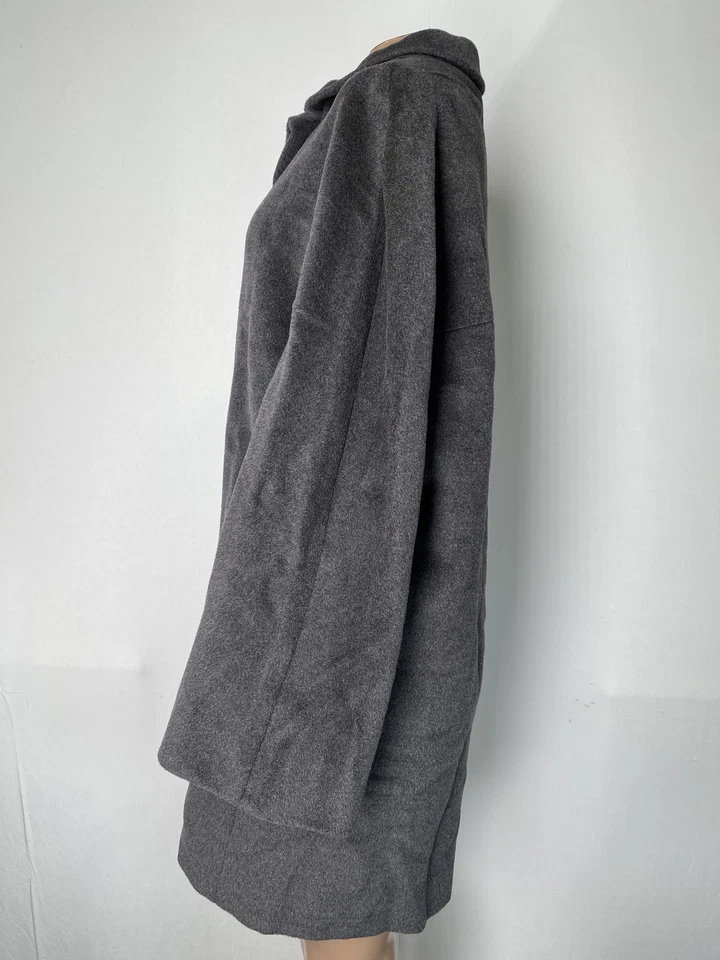 Casaco feminino Max Mara cinza escuro tamanho 8 lã virgem 5 botões comprimento médio *USADO - Imagem 3 de 4