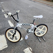 Shimano BMX Bike 20 in White/Black/Cream, Mag Wheels, Pegs, Reflectors