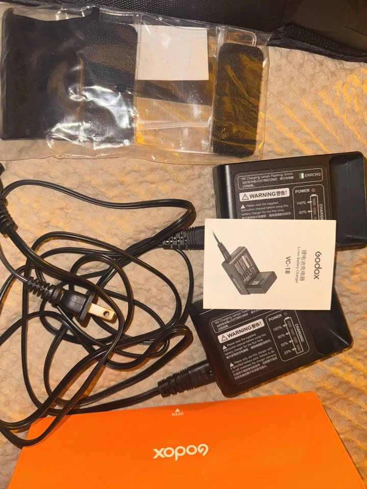 Godox V860II-C Camera Flash for Canon + Battery  Charger - Image 4 of 4