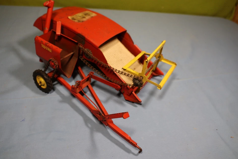 TRU-SCALE McCormick Pressed Steel Toys PULL-BEHIND COMBINE, BALER, 3 BOTTOM PLOW - Image 3 of 4