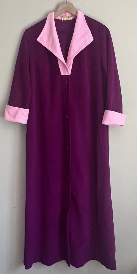 Bata de terciopelo vintage abrigo rosa púrpura botón largo mediano 10 12 años 60 años 70 Foto 2 de 4