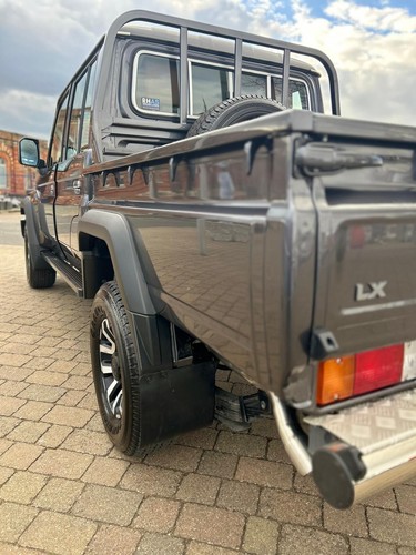 2025 Toyota Land Cruiser GDJ79 D.C ( 2 ON ORDER ) PLEASE INQUIRE - Picture 6 of 24