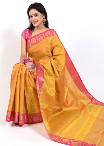Banarasi Vastra Resham Woven Floral Pattern Silk Saree with Magenta Zari Border - 第 3/7 張圖片