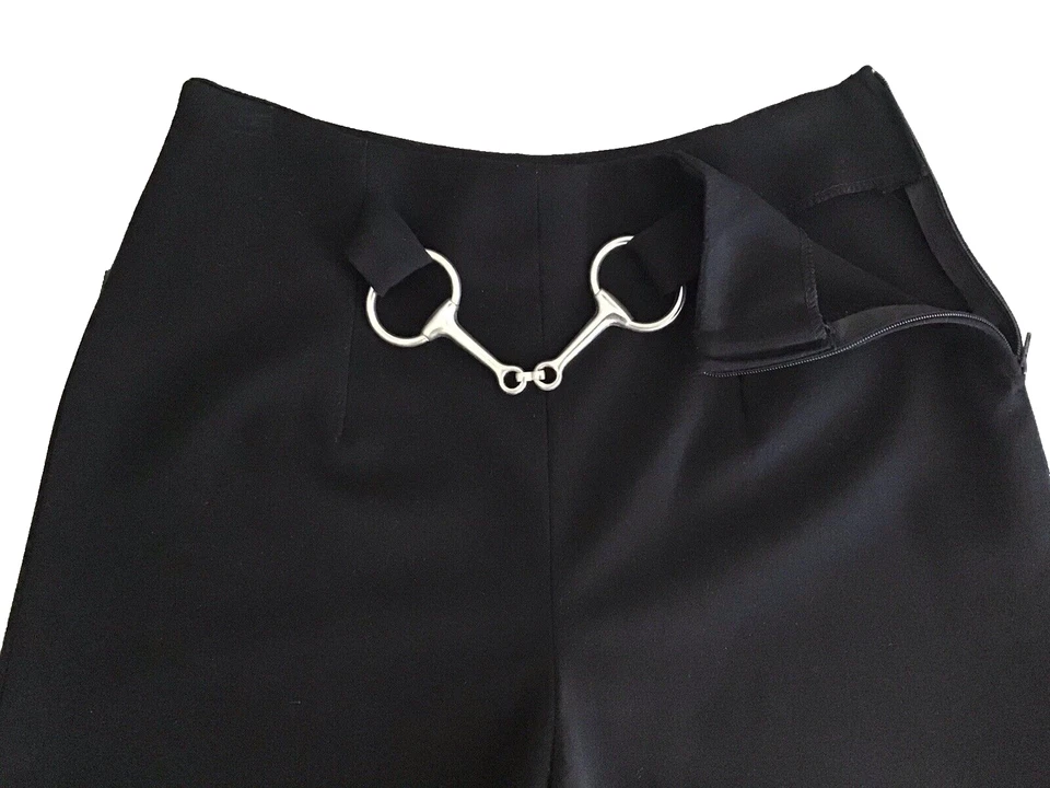 CACHE PANTALONES CORTOS NEGROS - DISEÑO HERRAJES HORSEBIT - CREPÉ ELÁSTICO - FRANCIA - EE. UU. 4 - DE COLECCIÓN NUEVOS CON ETIQUETAS Foto 2 de 4