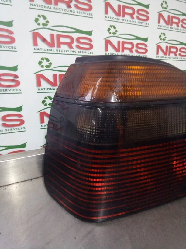 VOLKSWAGEN GOLF SE 4 SOHC LUZ TRASERA/TRAIL (LADO DEL PASAJERO) 1991-1997 Foto 3 de 4