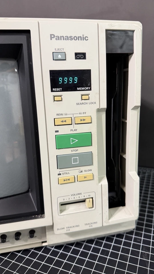 Reproductor VHS monitor CRT Panasonic AG-500R Foto 3 de 4