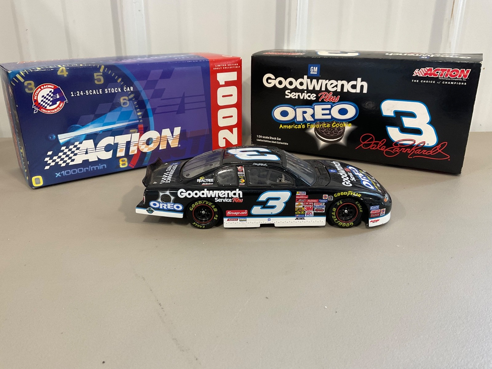 #3 Dale Earnhardt 2001 Oreo / Goodwrench  1:24 Diecast