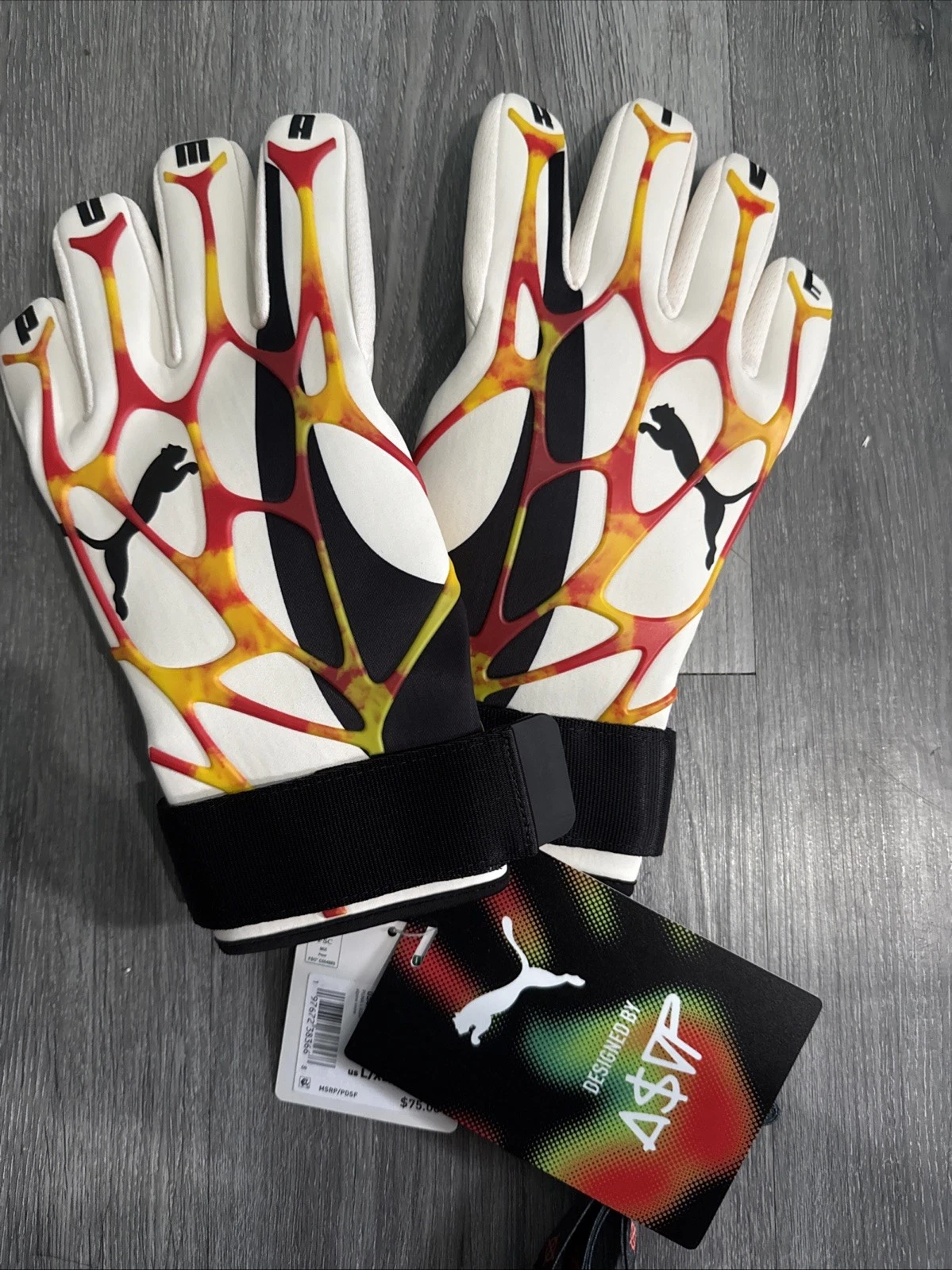 Puma x A$AP Rocky Driving Gloves Alpine Snow Size L/XL 054790 01 New
Opens in a new window or tab