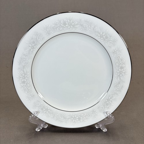 Noritake Cumberland Salad Plate 8 1/4" Set of 4 White Flowers Platinum Trim - Picture 6 of 9