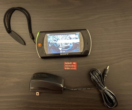 Sony Mylo 2 Personal Communicator COM-2 W/ 4GB OEM Memory Stick & Power Supply