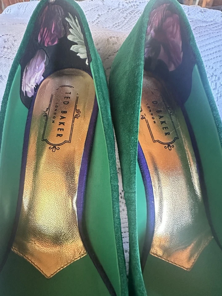 Zapatos de salón Ted Baker London de gamuza talla 8,5 EE. UU. Foto 3 de 4