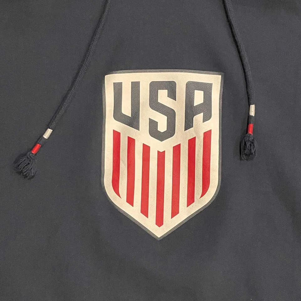 Sudadera con capucha de fútbol de EE. UU. para mujer suéter recortado mediano USMNT sudadera New Era Foto 3 de 4