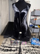Black Velvet Sleeveless Dress with Decorative Brooch