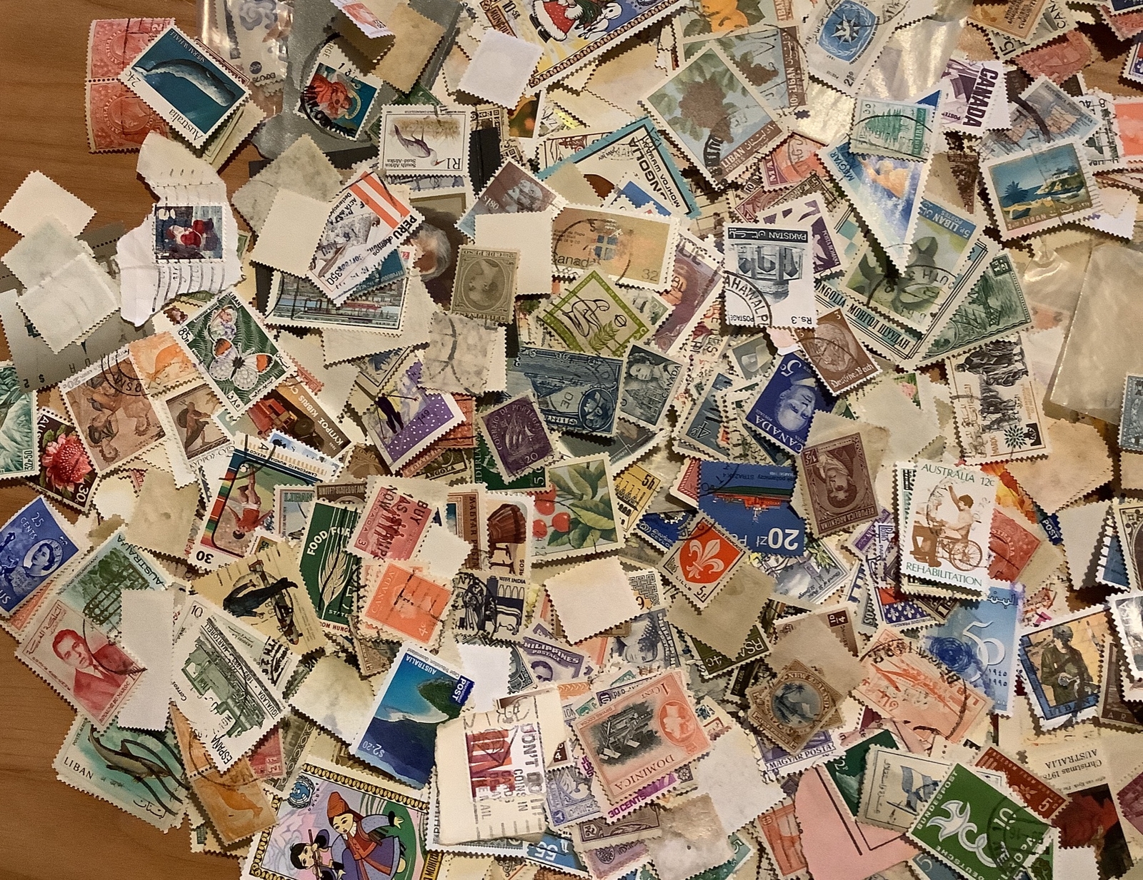 World Kiloware Stamps Majority Off Paper Approx 330g Box Ref D8207 eBay