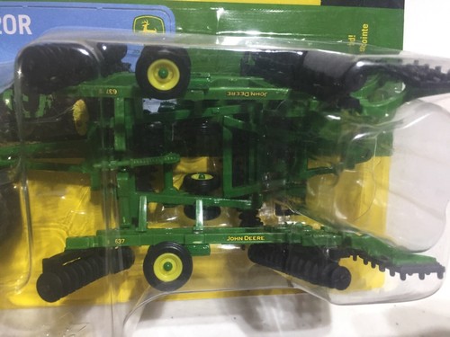 John Deere 8320R Tractor w 637 John Deere Disc 1/64 Scale NIP by Ertl - Picture 4 of 12