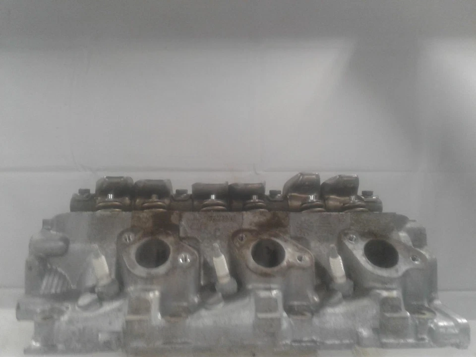 Used Engine Cylinder Head fits: 1994 Dodge Caravan 6-201 3.3 Grade A Foto 2 de 4