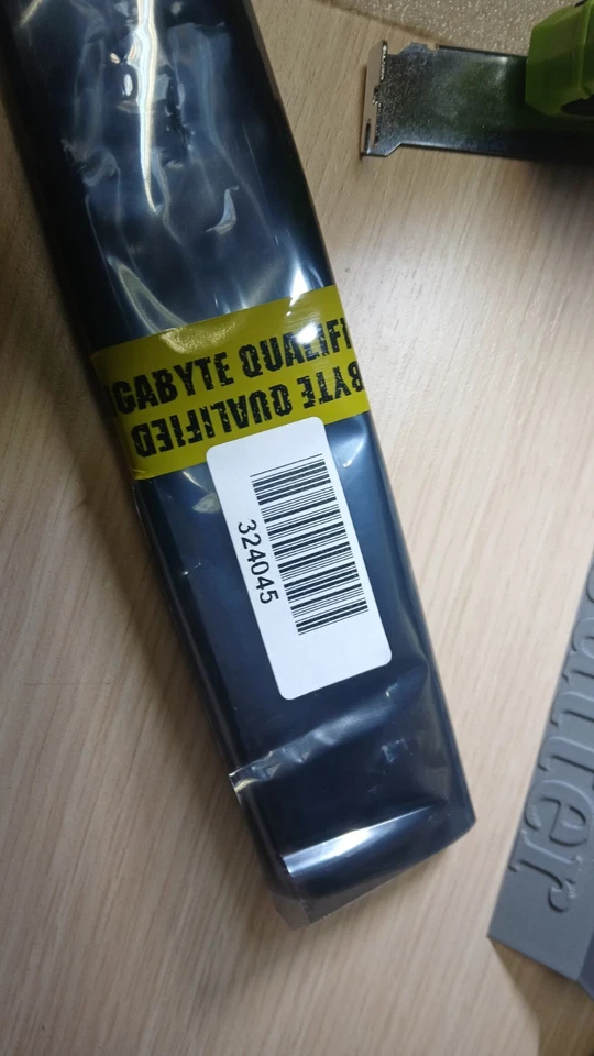 CPU/Processore - Intel Core i7 6800K "Broadwell-E" / SR2PD / Socket 2011-3 - Immagine 3 di 3