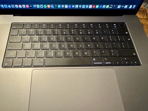 Apple MacBook M1 Pro 16 inch 2021 1TB SSD 16GB RAM Space Grey - Bild 3 von 10