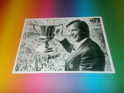 Helmut Benthaus  FC Basel  Pokal   signed signiert Autogramm auf 20x28 Foto