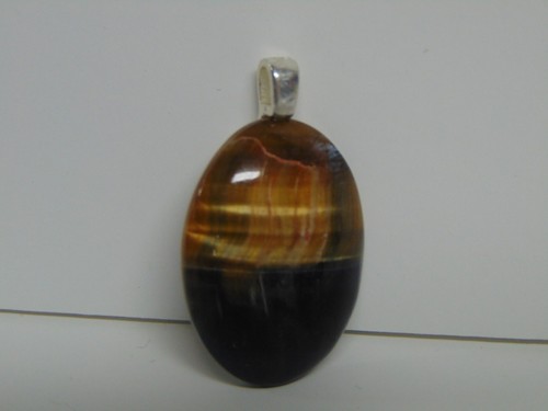 Gorgeous Oval Stone Pendant in Browns & Black is Luminescent ~ NEW + Free Gift - Picture 1 of 4