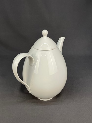 Vtg KPM Berlin Plain White Urbino Coffee Pot 9 1/2" Trude Petri; Mint - Picture 7 of 10