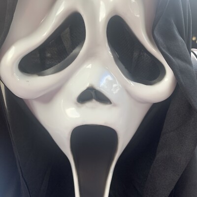 Scream Ghost Face Adult Costume Hooded Halloween Mask Fun World Cracker Barrel