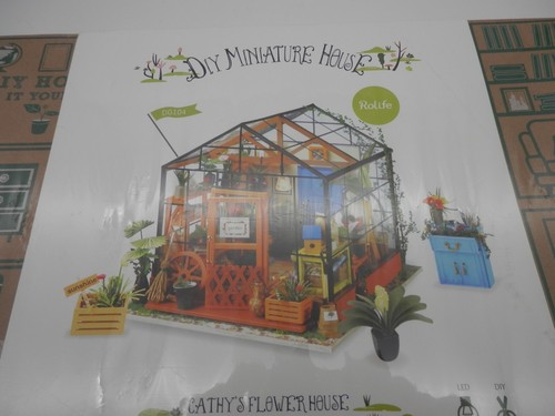 Robotime DIY Miniature House Kit (DG104) Cathy's Flower House - Greenhouse New - Picture 3 of 5
