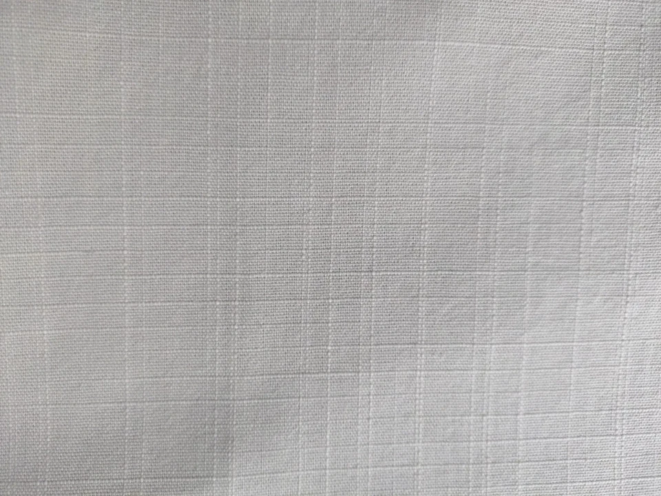 Large IKEA tablecloth (210 x 144cm) ... Putty/Taupe shade ... 100% Cotton - Image 4 of 4