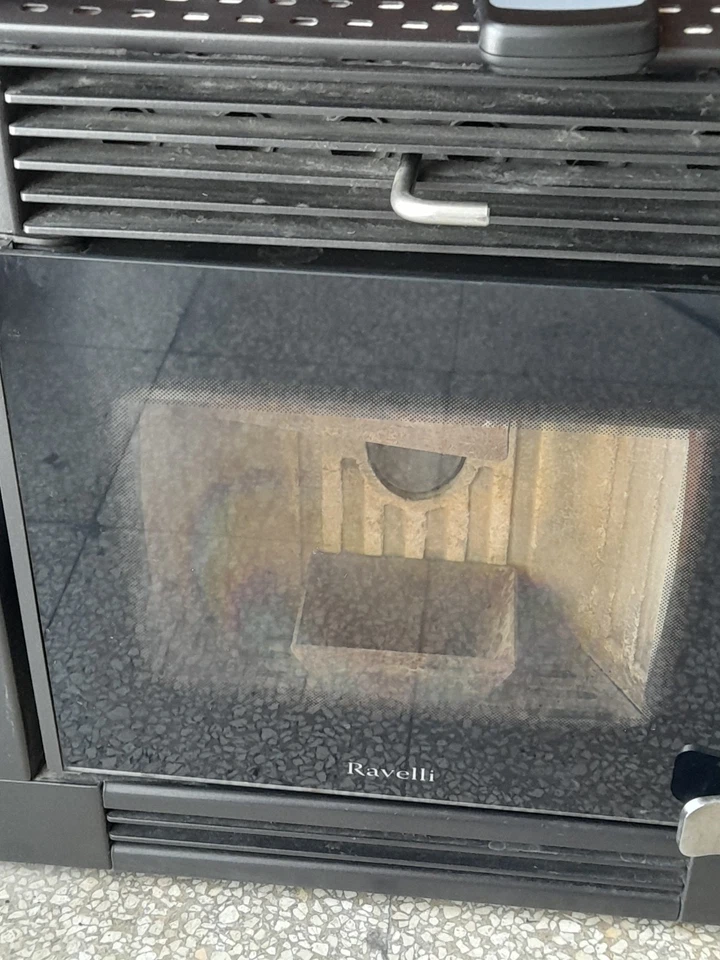STUFA A PELLET A INCASSO RAVELLI MODELLO 500 - Immagine 3 di 4
